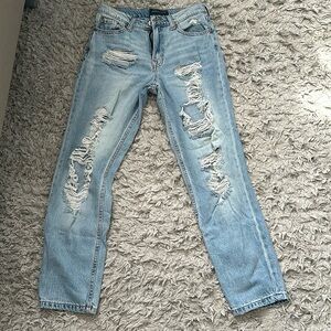 Light wash mom jeans